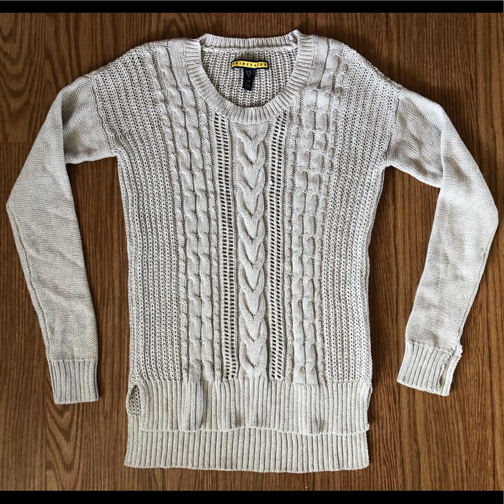 Women’s Cable Knit Sweater
